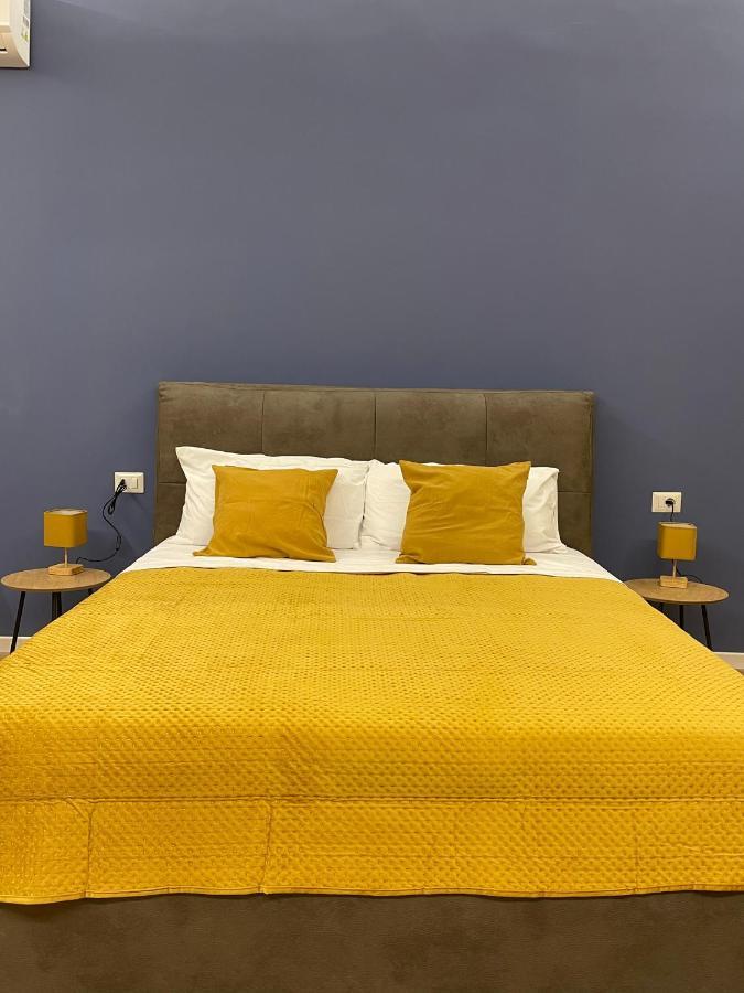 Vomero Suite And Deluxe Room B&B Napoli Bagian luar foto